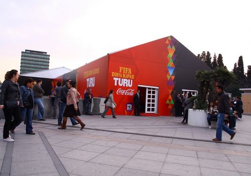 2010 / CEVAHİR AVM'DE COCA COLA ÇADIRLARI / 