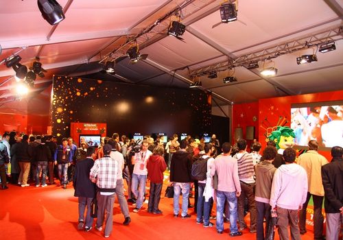 2010 / CEVAHİR AVM'DE COCA COLA ÇADIRLARI / 