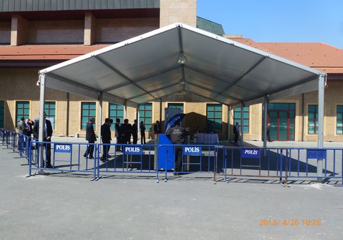 2013 / SECURITY TENT IN HALIC CONGRESS CENTER / 
