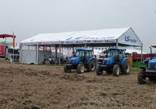 2011 / ADANA'DA TARLA GÜNLERİ / 